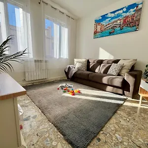 modern-sweet-home-venezia.hotelinveneto.com/